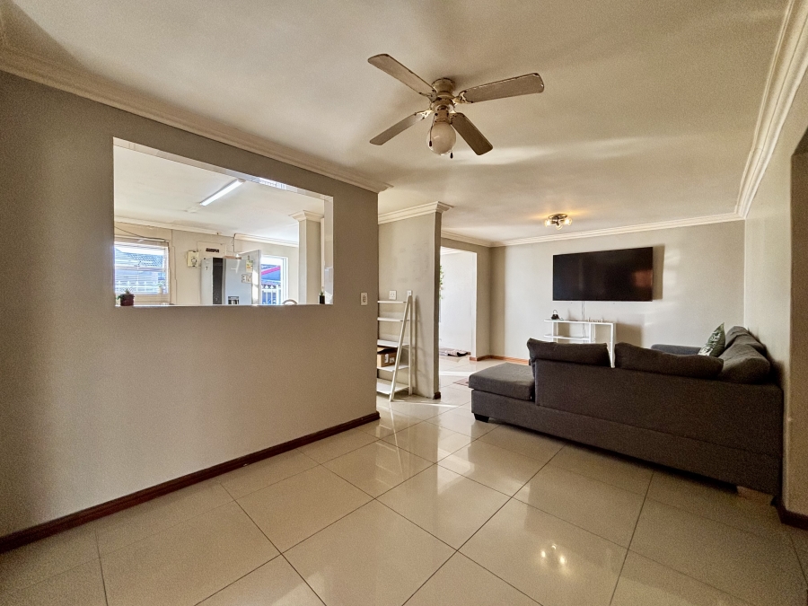 3 Bedroom Property for Sale in Westridge Western Cape